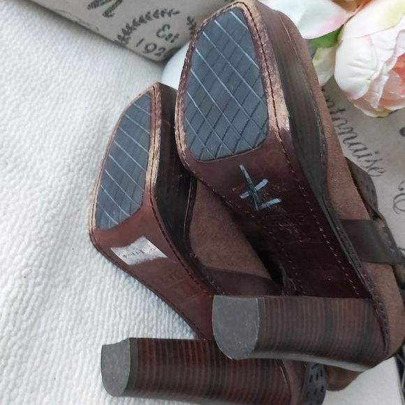 Frye Harmony heel suede leather boots brown harness platform - Picture 9 of 16